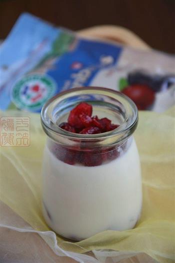 蔓越莓牛奶布丁的做法步骤8