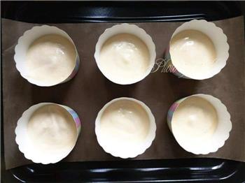 金宝干果海绵纸杯蛋糕的做法步骤10