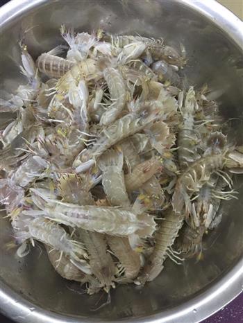 盐焗皮皮虾也称醉虾菇的做法步骤1