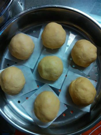椰香红薯奶黄包的做法步骤11