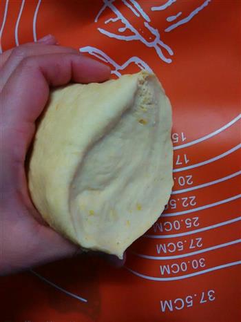 椰香红薯奶黄包的做法图解8