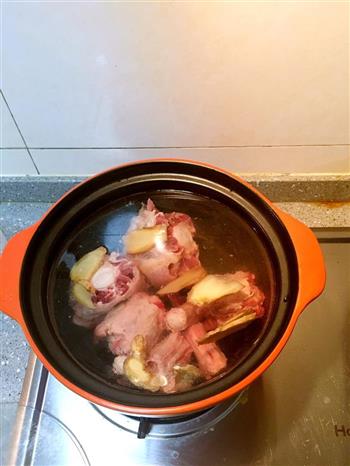 清炖牛尾汤的做法步骤2