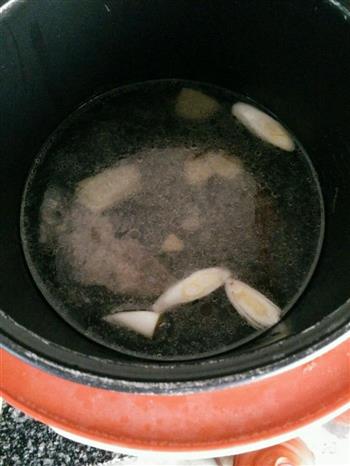 奶白鲫鱼豆腐汤的做法步骤4
