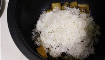 排骨土豆焖饭的做法图解5