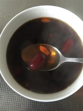 补血红枣枸杞汤的做法图解2