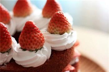 奶油草莓红丝绒蛋糕的做法步骤7