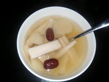 红枣枸杞莲藕沙梨汤的做法步骤1