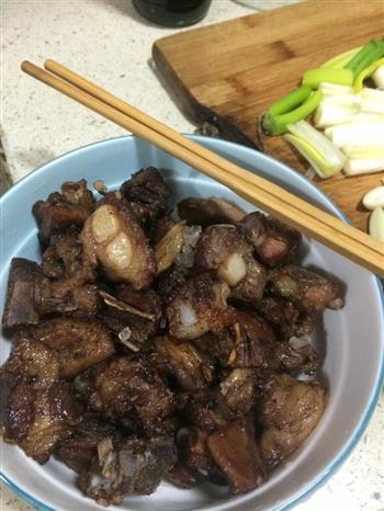 香辣红酒豆豉排骨牛肉混合干锅的做法图解2