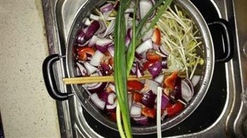 香辣红酒豆豉排骨牛肉混合干锅的做法步骤4