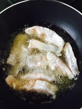 一鱼两吃-糖醋鲈鱼vs清蒸鲈鱼头的做法步骤3
