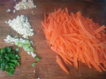 胡萝卜炒鸡丝-美味家常菜的做法步骤3