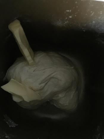 豆沙小面包的做法步骤2