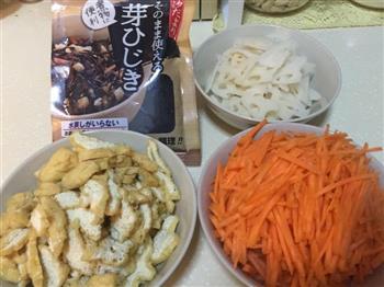 日本家庭常备菜-羊栖菜的煮物的做法步骤1