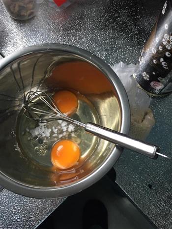海苔鸡蛋肉松卷的做法步骤2