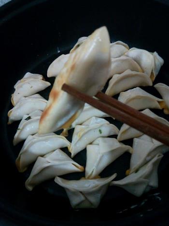 江南味道 荠菜生煎饺的做法步骤6