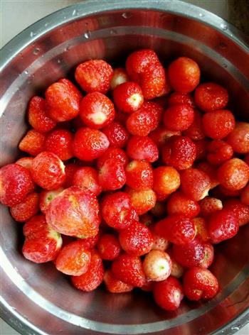 零添加剂-自制草莓果酱的做法步骤1