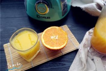 鲜榨橙汁的做法步骤8
