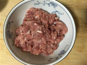 猪肉荸荠小肉包的做法图解2