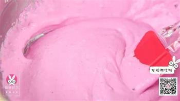 红心火龙果酸奶蛋糕的做法步骤22