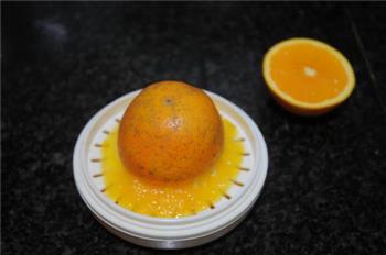 电饭锅版香橙戚风蛋糕的做法步骤4