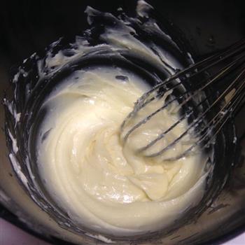 覆盆子酸奶芝士蛋糕的做法步骤3