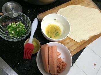 火腿酥脆葱油饼的两种形态的做法步骤2
