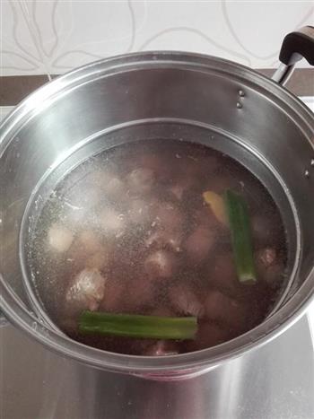 南瓜牛肉汤的做法图解2