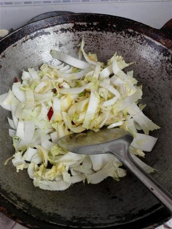 白菜炖豆腐的做法步骤2