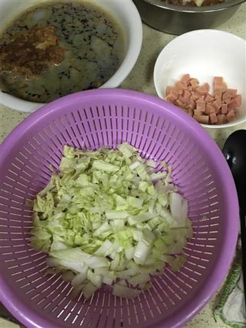 肉糜白菜砂锅粥的做法步骤2