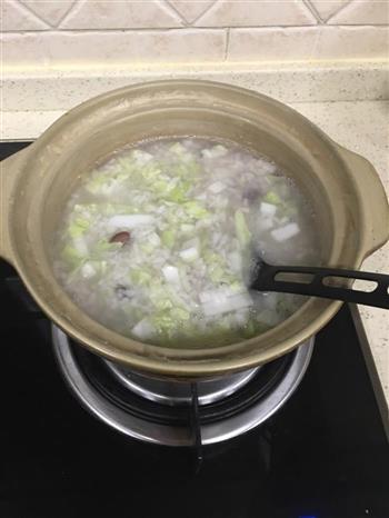 肉糜白菜砂锅粥的做法图解3