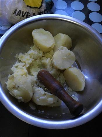 炸土豆丸子半成品的做法步骤1