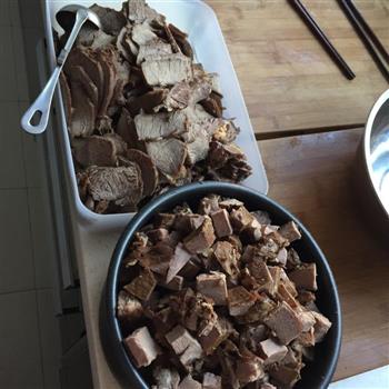 黑椒蜂蜜牛肉干&椰汁咖喱牛肉干/块的做法步骤1
