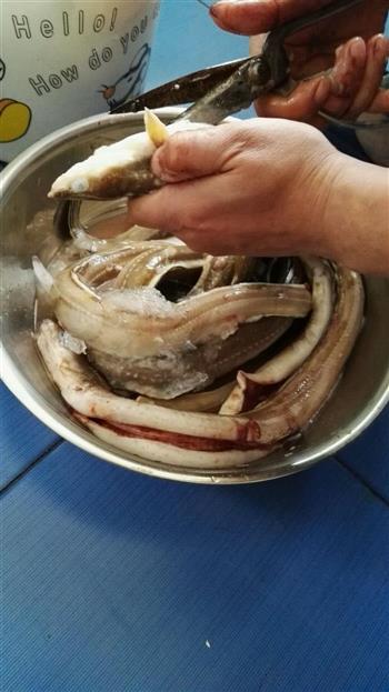 清蒸鳗鱼的做法步骤1