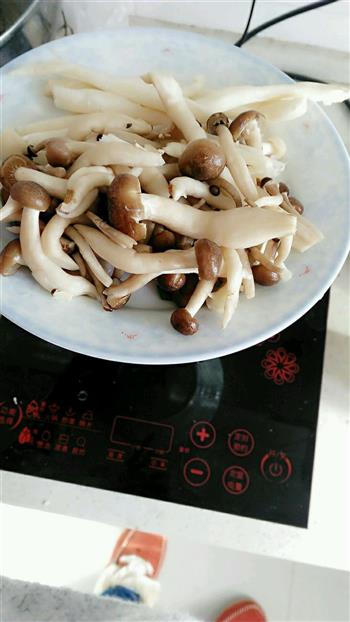 菌菇汤的做法步骤2