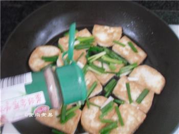 椒盐煎豆腐的做法图解8