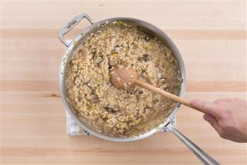 轻食-牛肝菌与混合菌菇意大利调味饭的做法步骤5