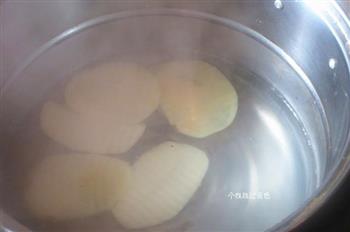 土豆仙贝的做法步骤1