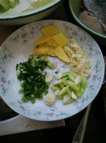 香菇豆腐鱼汤的做法步骤2