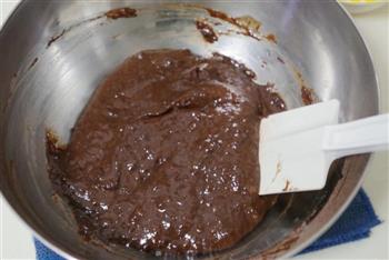 甜蜜滋味-巧克力杯子蛋糕的做法步骤4