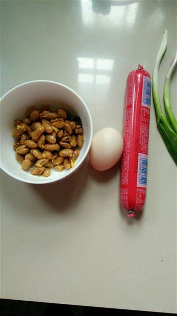 豆酱火腿蛋炒饭的做法步骤1