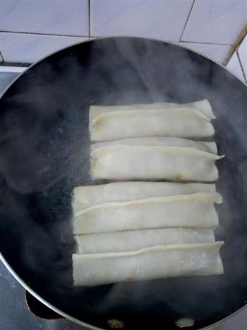 猪肉三鲜锅贴的做法步骤9