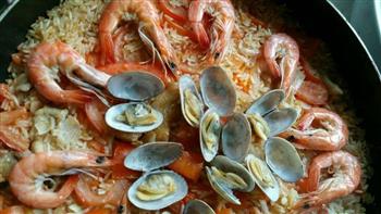 西班牙海鲜饭的做法步骤4
