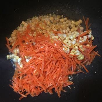 胡萝卜鸡蛋炒饭的做法步骤7