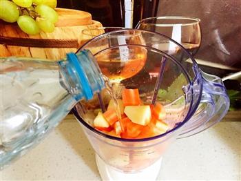 胡萝卜苹果汁的做法步骤3