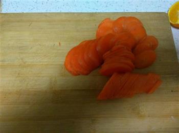 胡萝卜青椒炒肉片的做法步骤1
