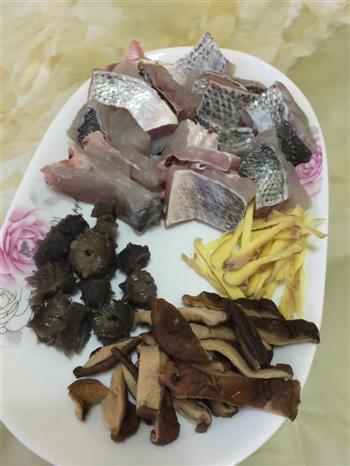 海参鱼肉粥的做法步骤1
