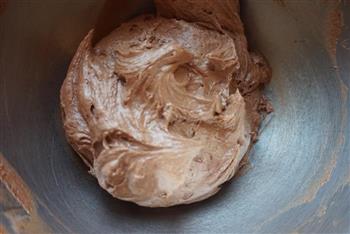 巧克力咕咕霍夫蛋糕的做法步骤12