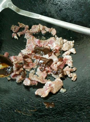 青椒炒牛肉的做法步骤6