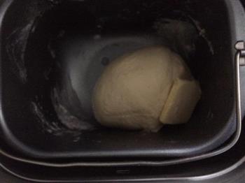 超松软的酸奶椰蓉面包的做法步骤3