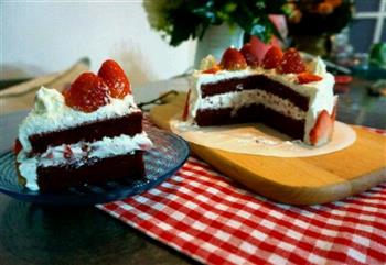 草莓红丝绒蛋糕6寸的做法步骤1